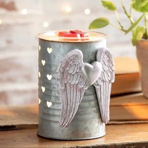 BNIB Scentsy Angel Wings Warmer